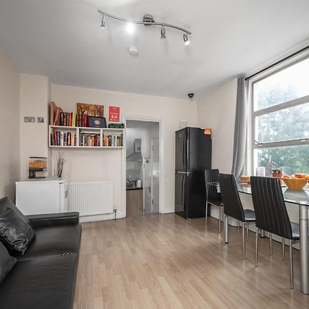 Flexistay Aparthotel Tooting Londra Exterior foto
