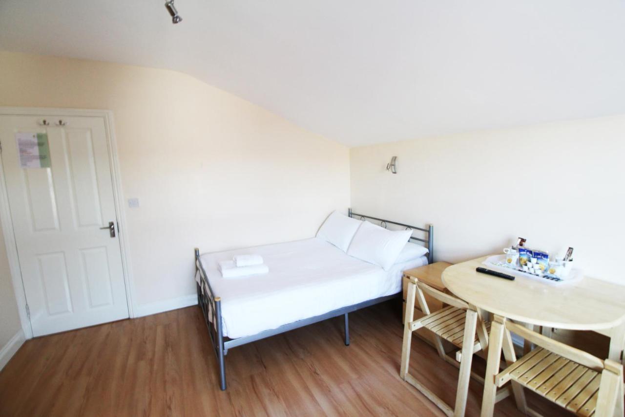 Flexistay Aparthotel Tooting Londra Exterior foto