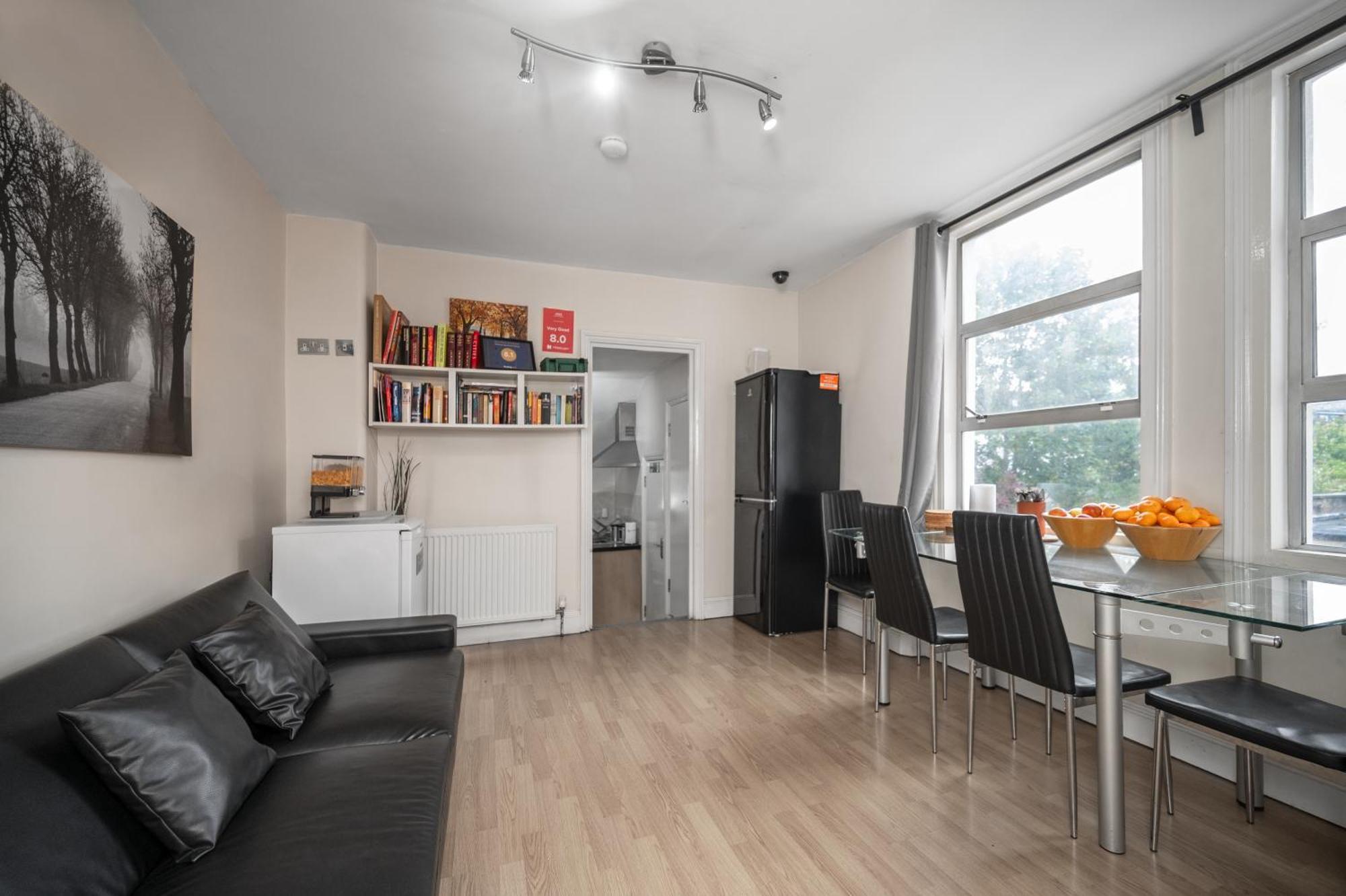 Flexistay Aparthotel Tooting Londra Exterior foto