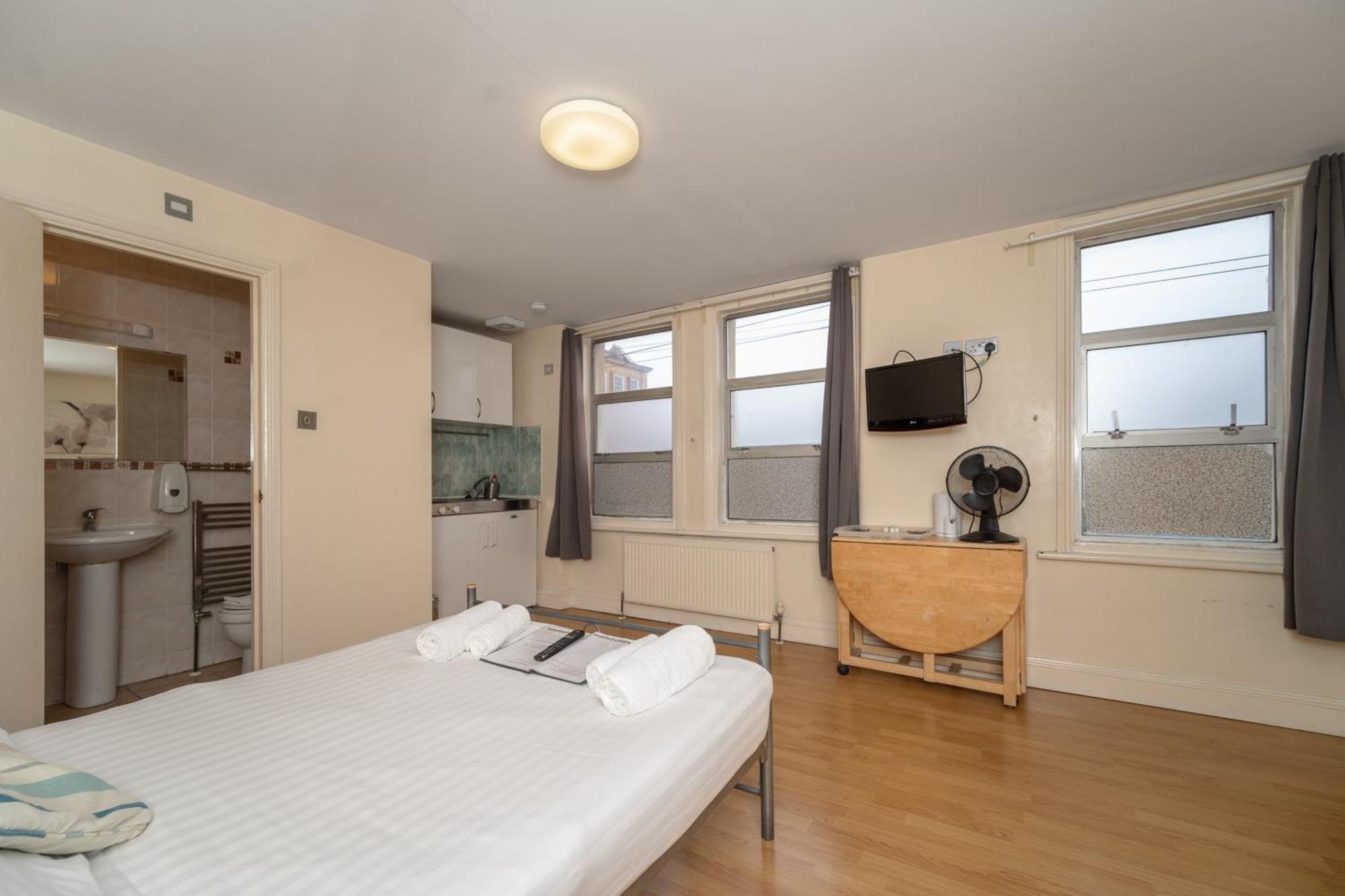 Flexistay Aparthotel Tooting Londra Exterior foto