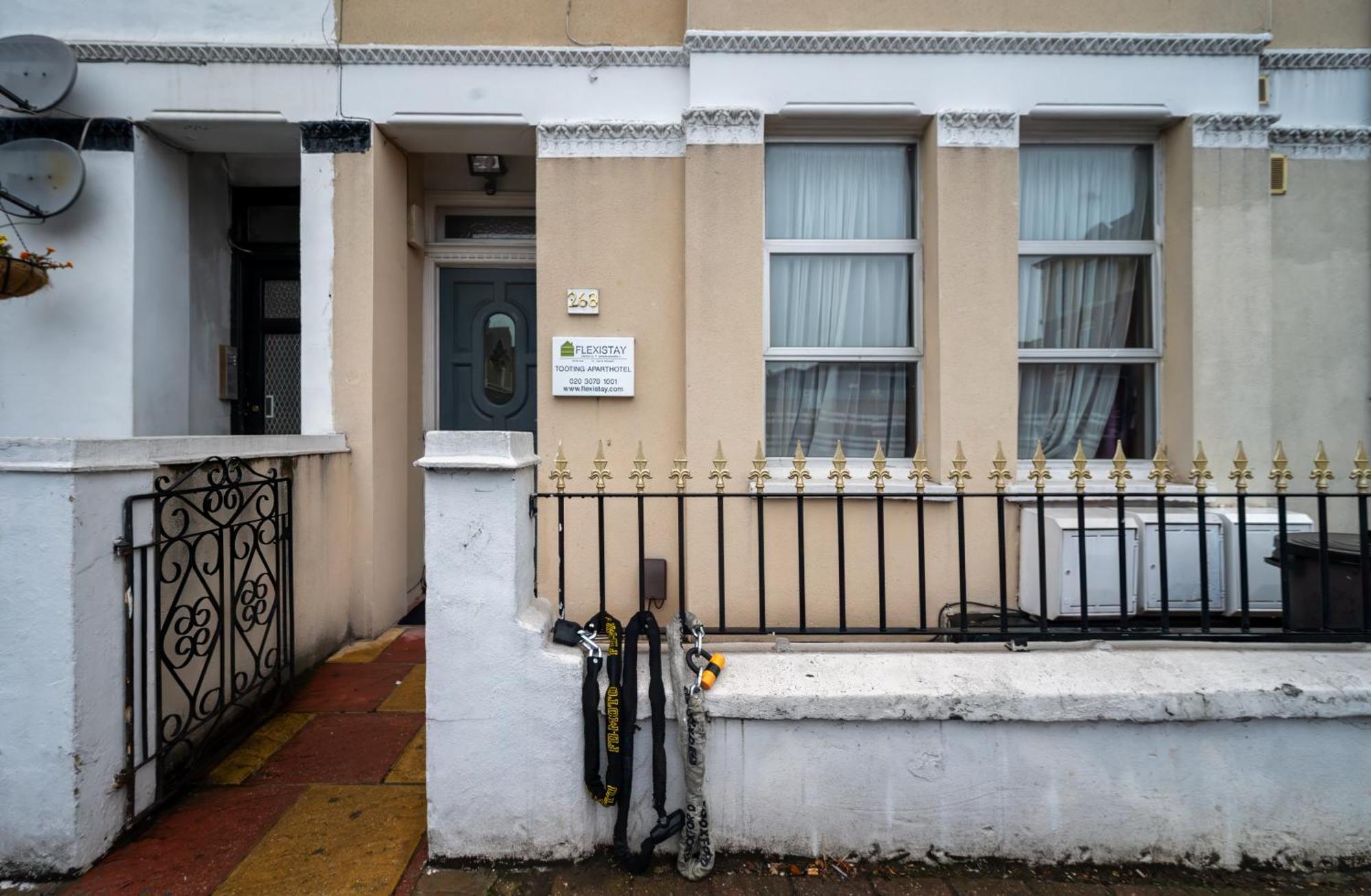 Flexistay Aparthotel Tooting Londra Exterior foto