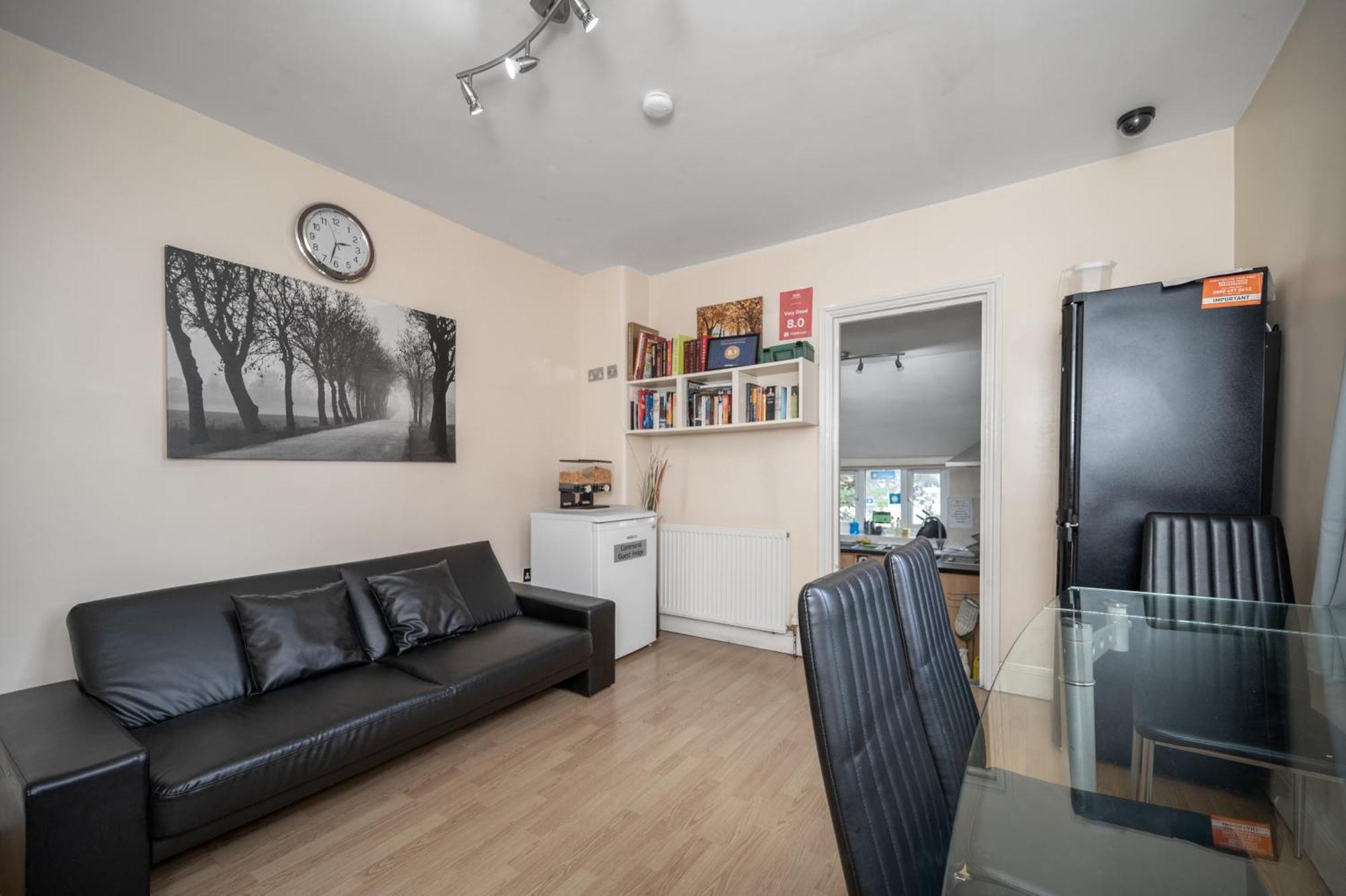 Flexistay Aparthotel Tooting Londra Exterior foto