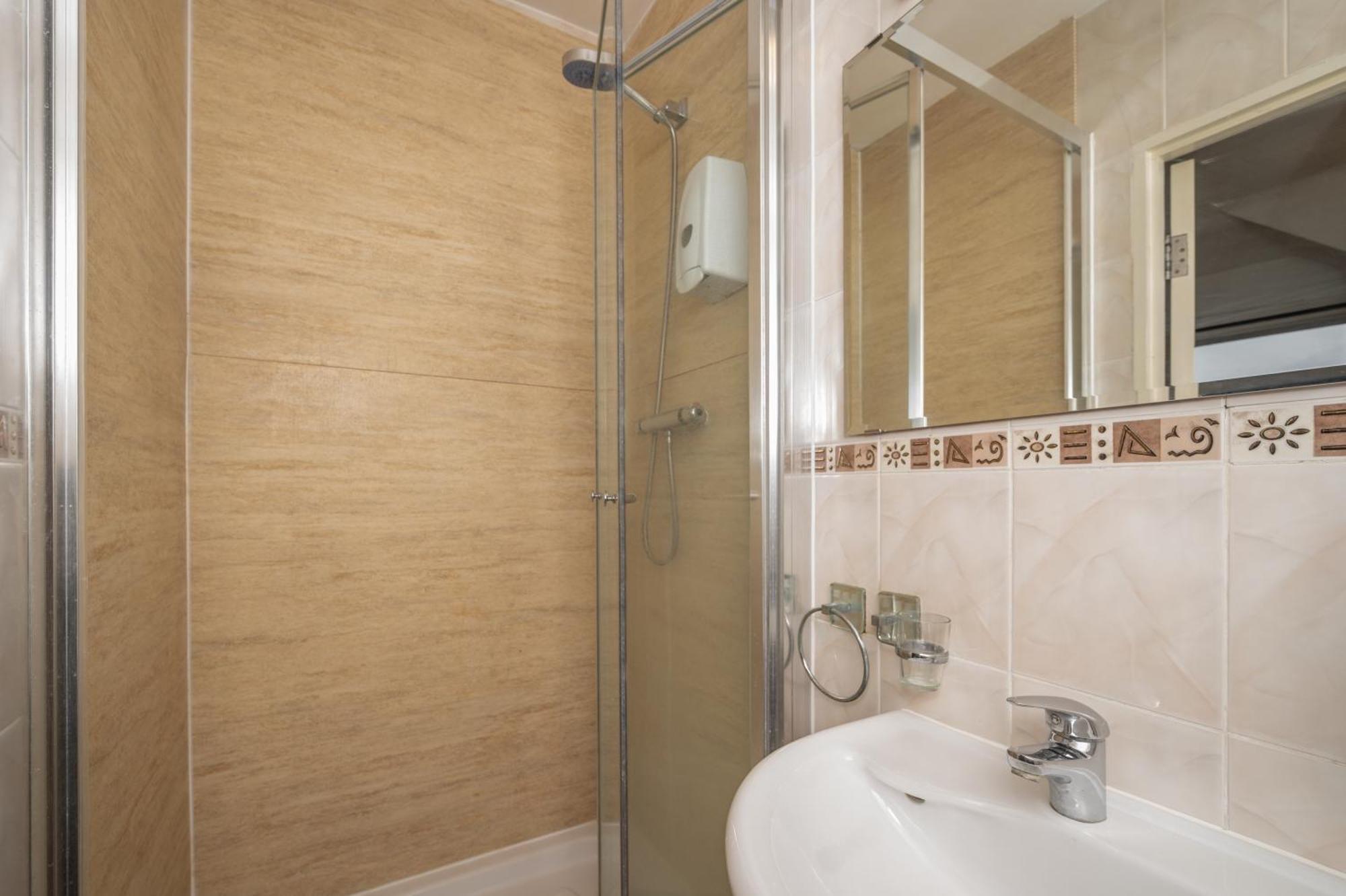 Flexistay Aparthotel Tooting Londra Exterior foto