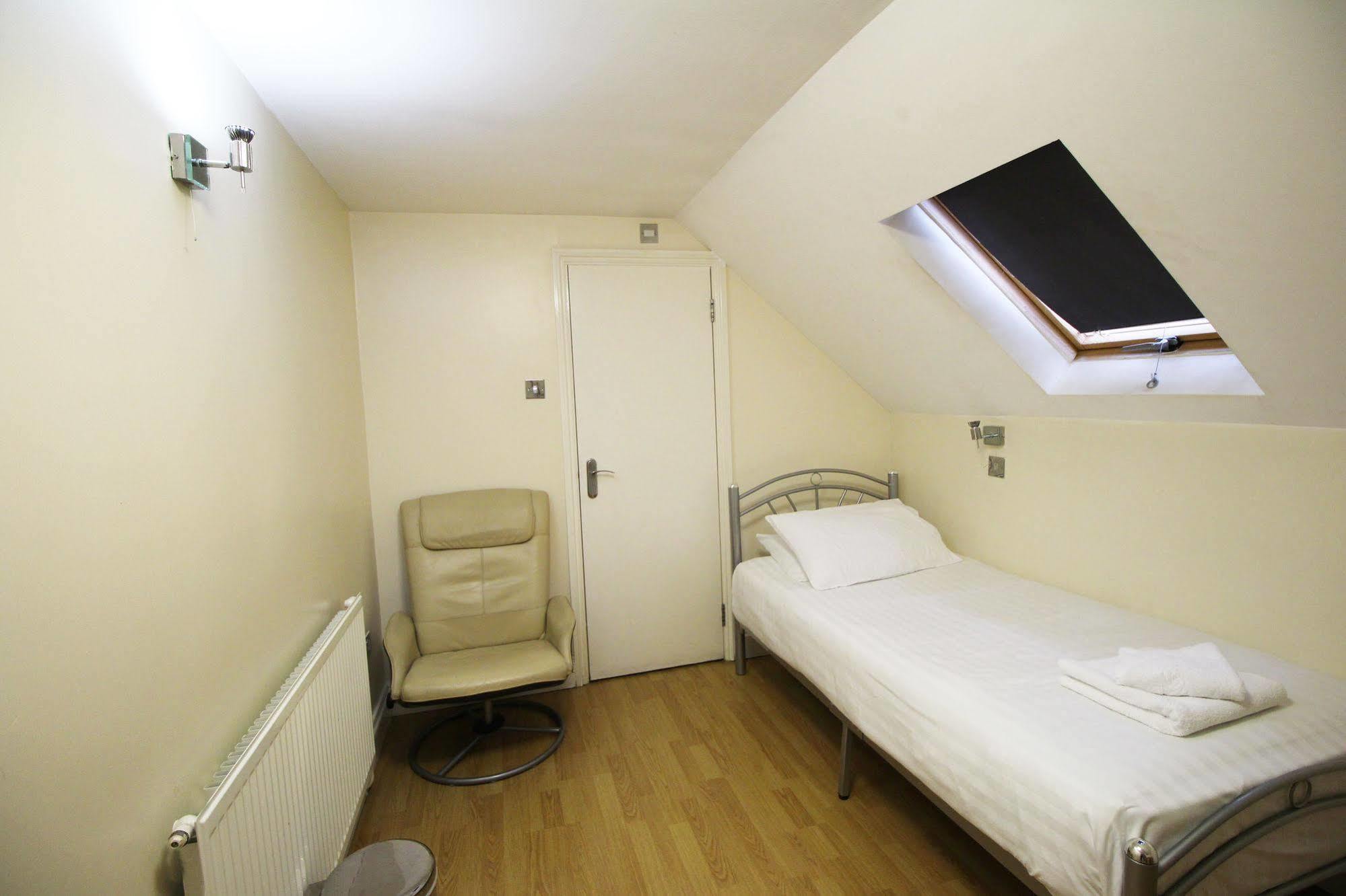 Flexistay Aparthotel Tooting Londra Exterior foto