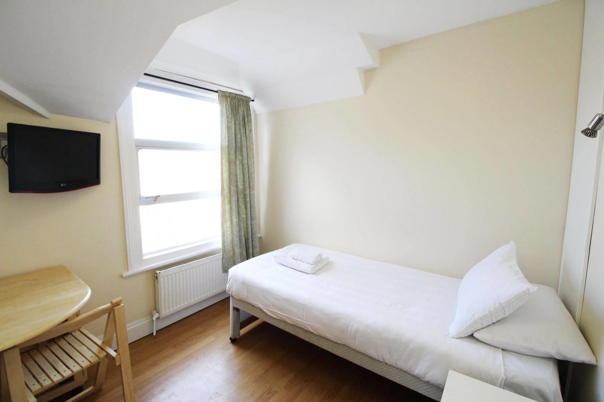 Flexistay Aparthotel Tooting Londra Exterior foto